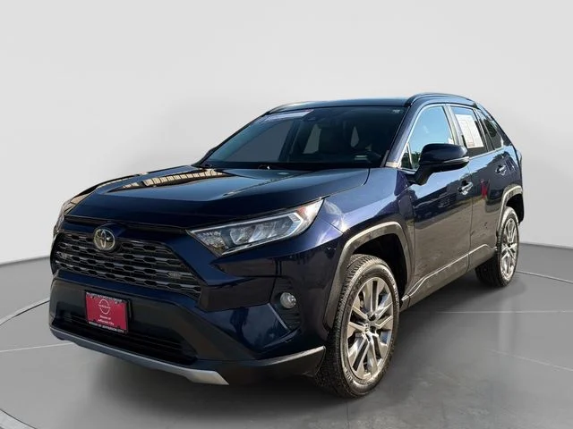 2019 Toyota RAV4 Limited - Photo 8