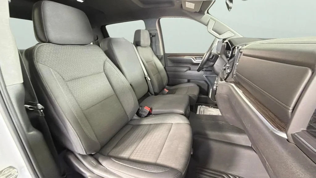 Used 2025 Summit White Chevrolet LT Trail Boss image 35