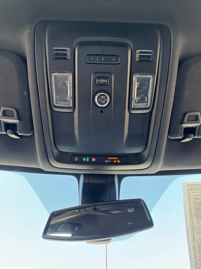 Used 2021 Summit White Chevrolet Z71 image 23