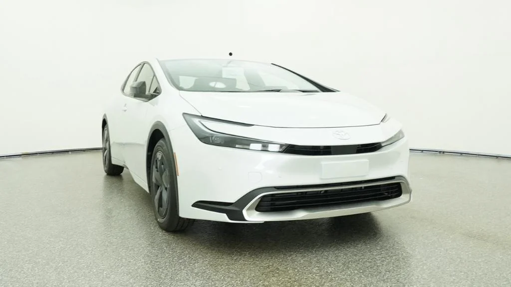 New 2026 Wind Chill Pearl Toyota SE image 24