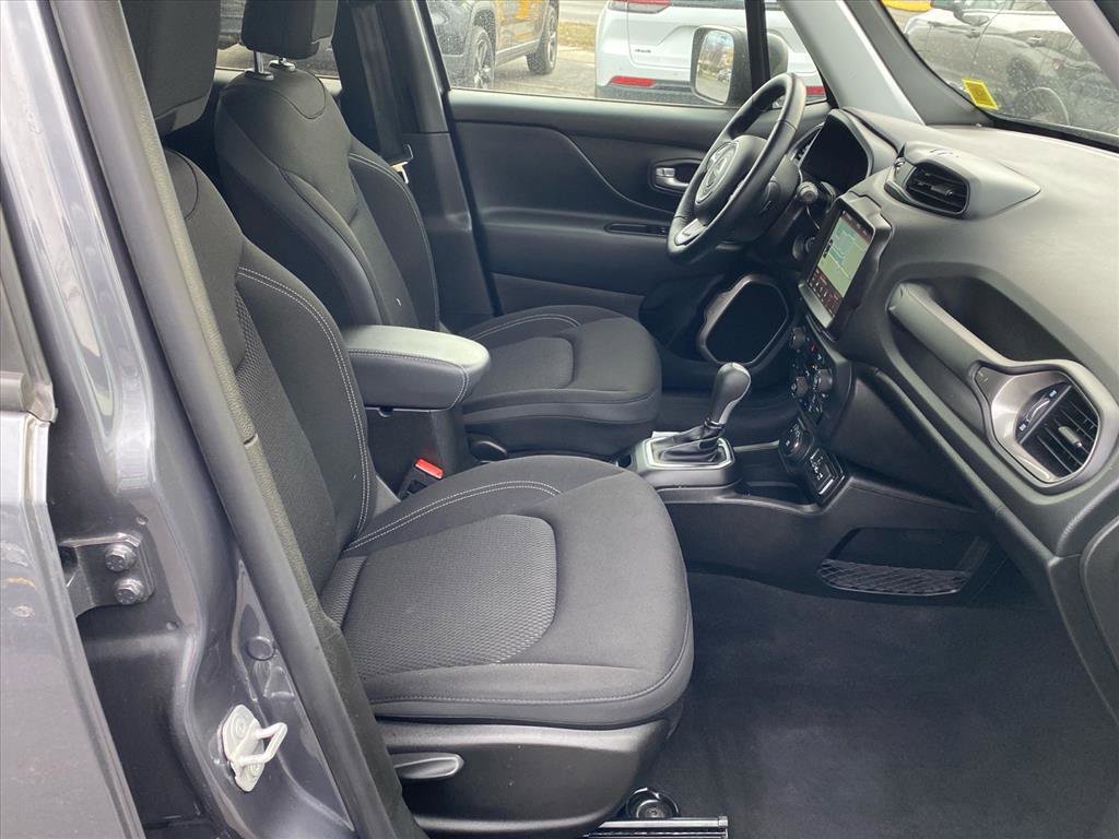 Certified Used 2023 Graphite Gray Jeep Latitude image 26