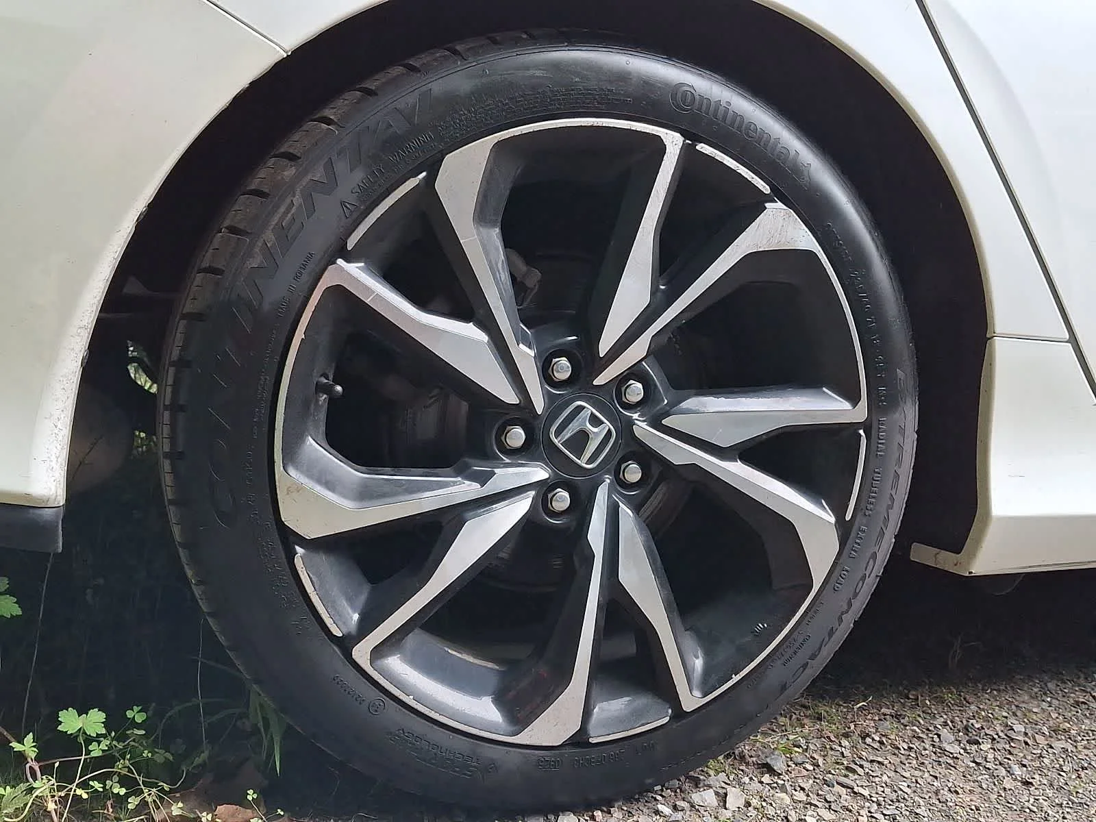 Used 2017  Honda  image 5