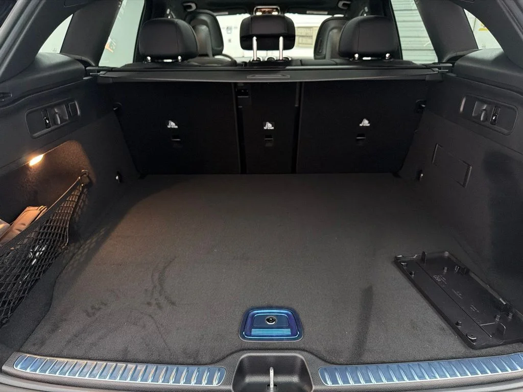 New 2027 Black Mercedes-Benz GLC 300 image 22