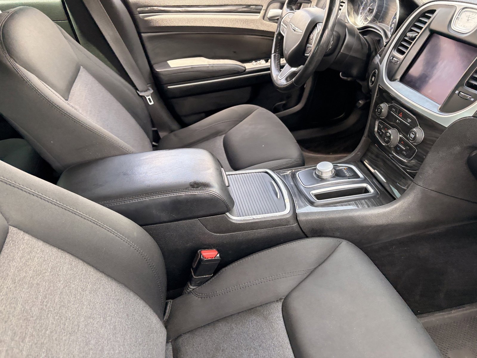Used 2020 Granite Crystal Metallic Clearcoat Chrysler Touring image 5