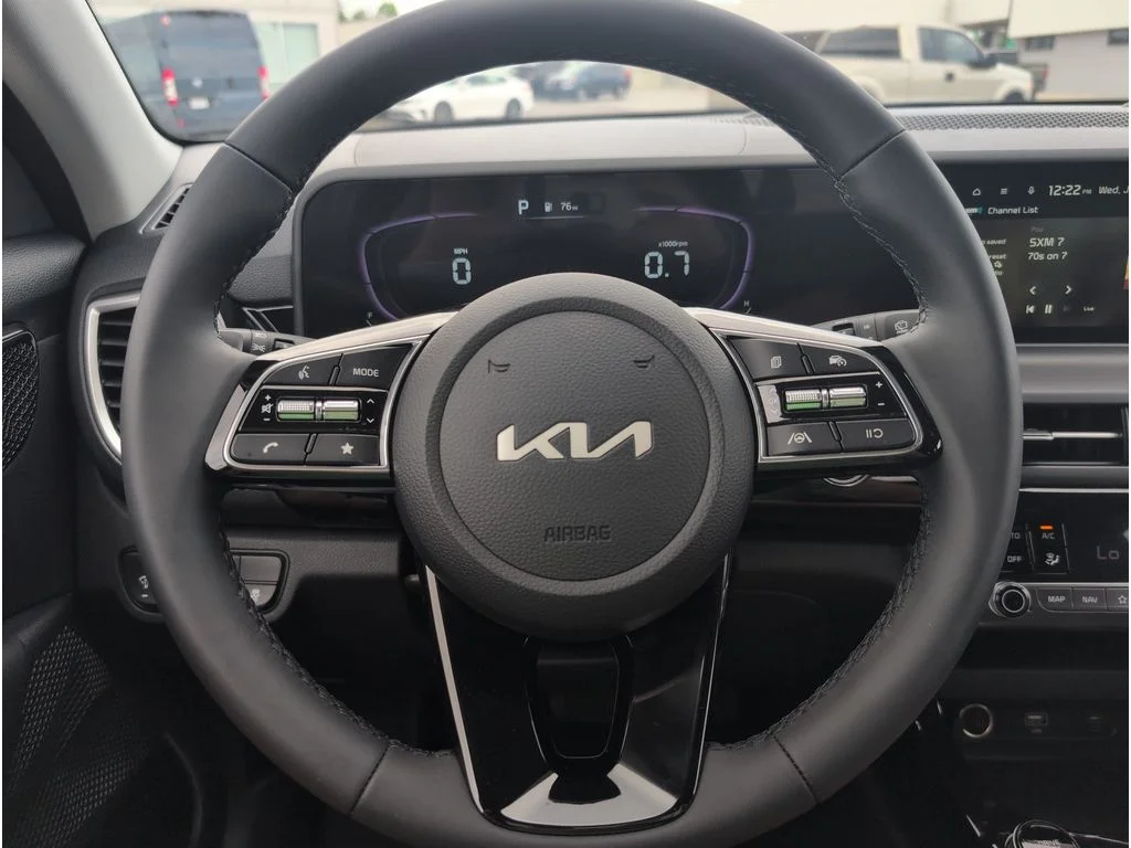 New 2026 Snow White Pearl Kia S image 22