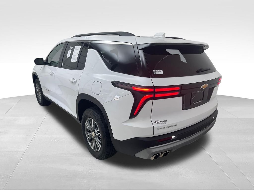 Used 2025 White Chevrolet LT image 3