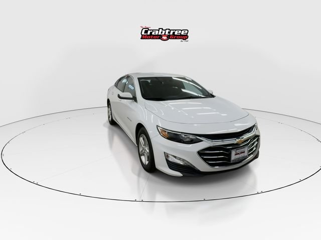 Used 2024 White Chevrolet LT image 2