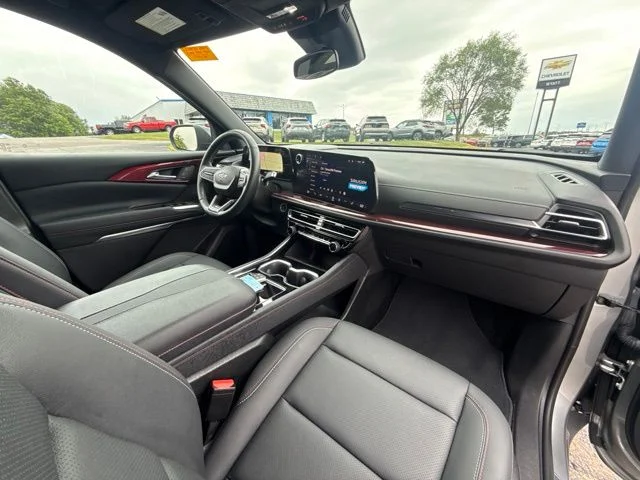 Used 2024 Gray Chevrolet Z71 image 32