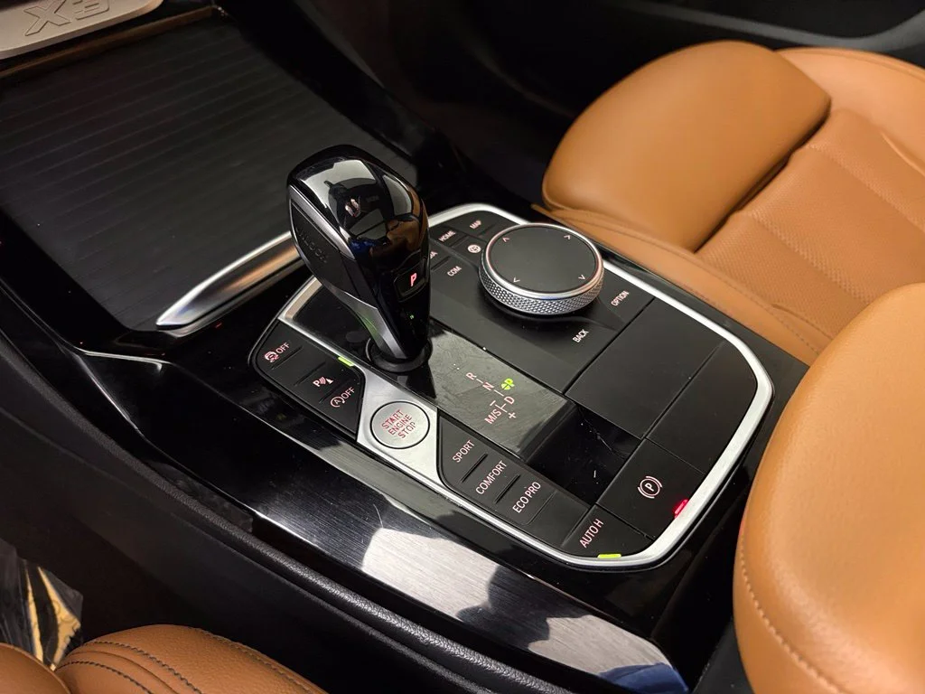 Used 2022 Black BMW sDrive30i image 29