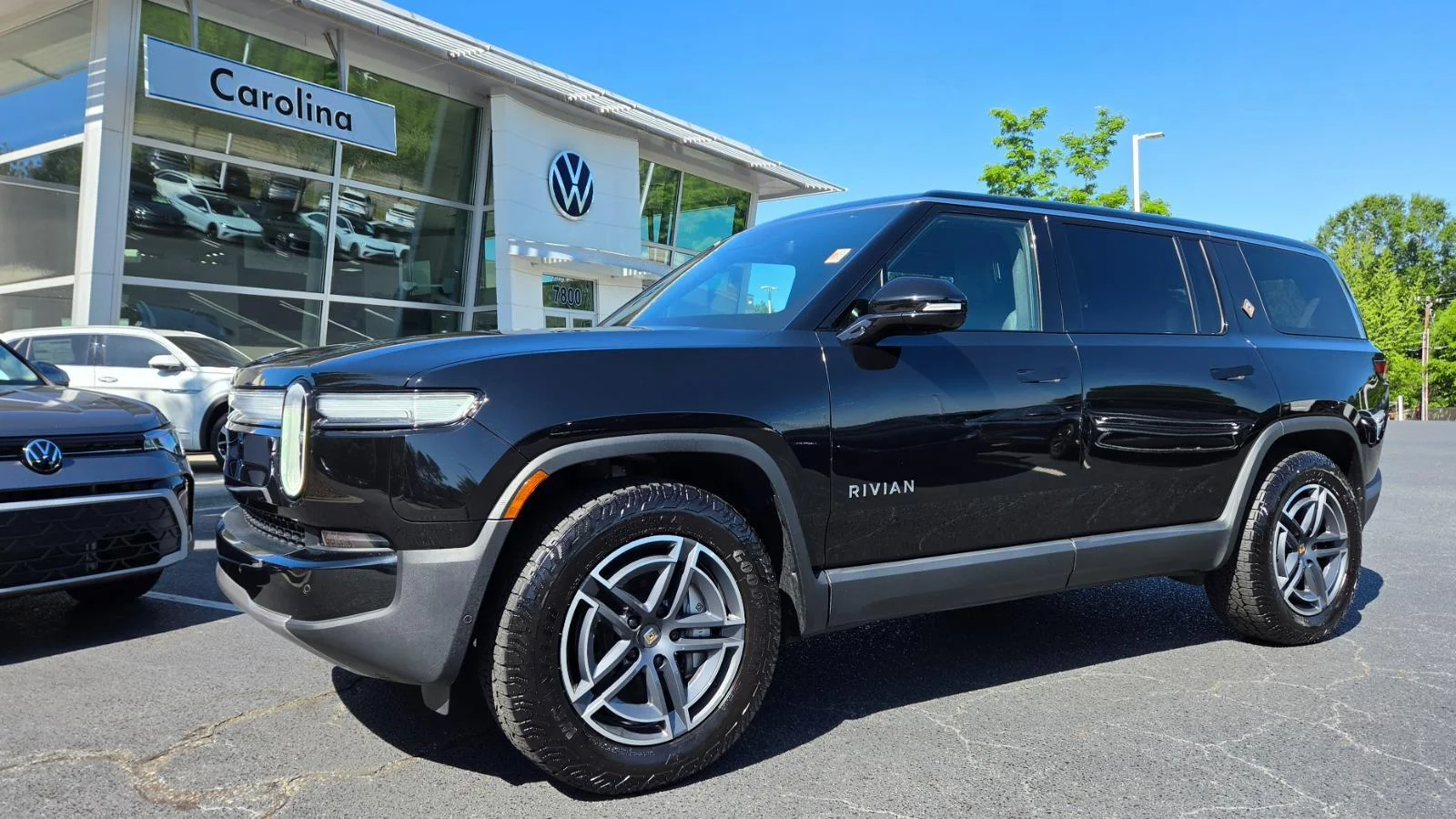 2025 Rivian R1S Adventure Dual Max's photo