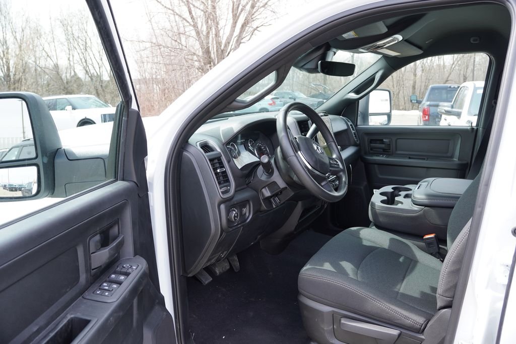 New 2026 Bright White Clearcoat RAM Tradesman image 11