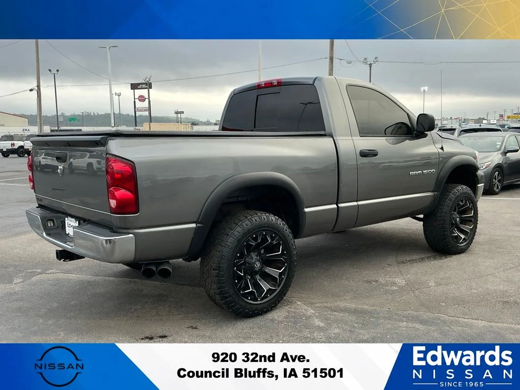Used 2007 Gray Dodge SLT image 8