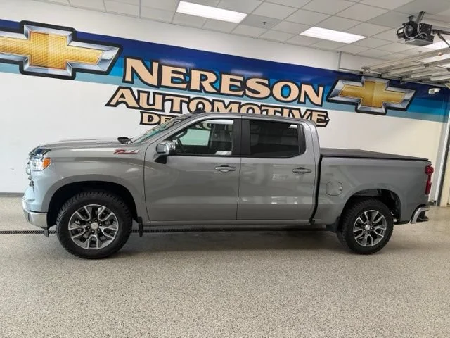 Used 2023 Chevrolet Silverado 1500 LT with VIN 1GCUDDE82PZ329137 for sale in Detroit Lakes, Minnesota