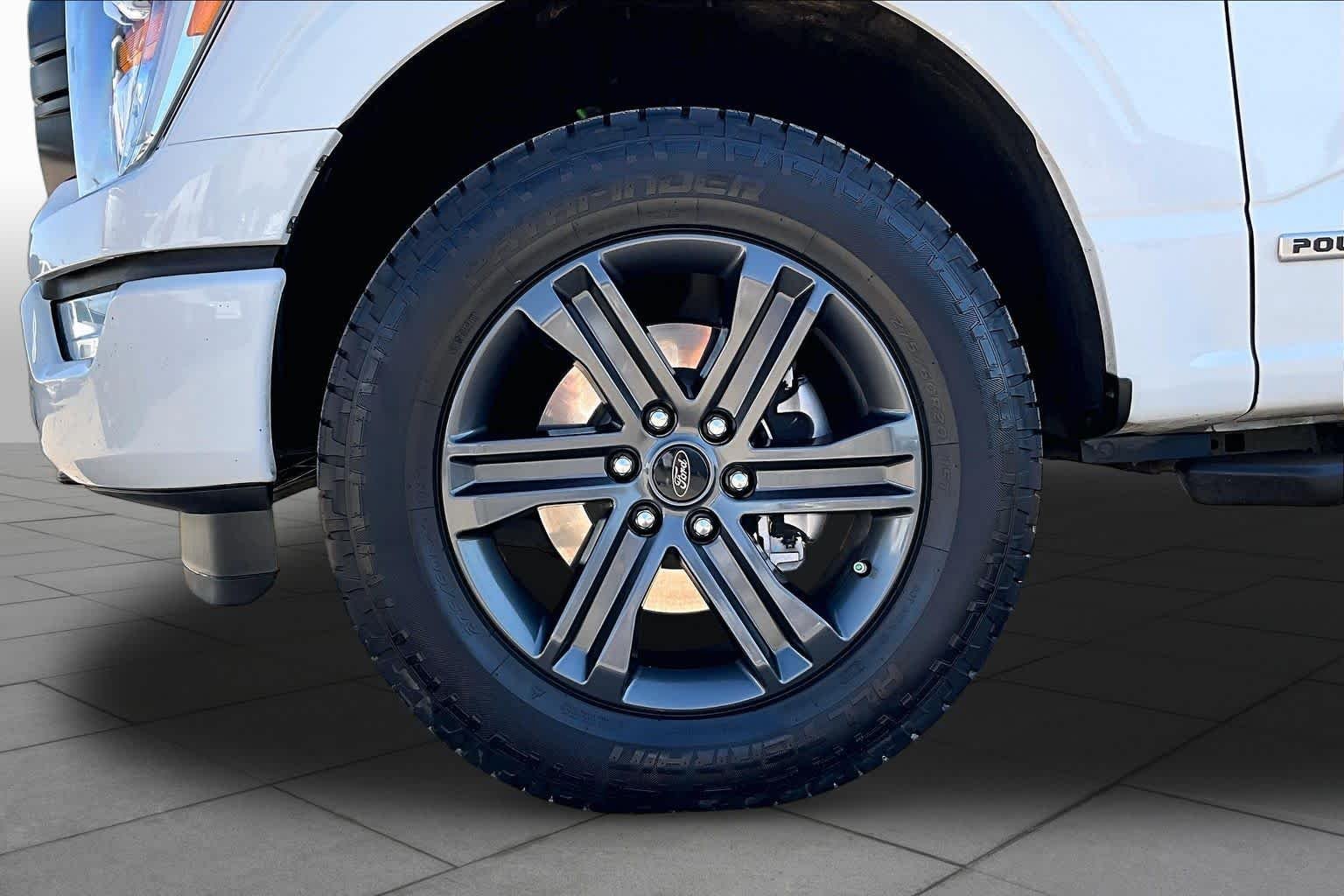 Used 2023 Oxford White Ford XLT image 11