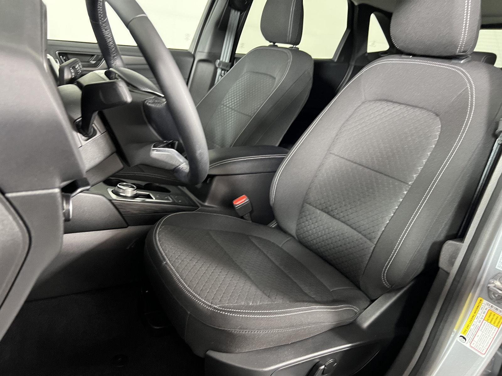 Used 2023 Iconic Silver Ford Active image 16