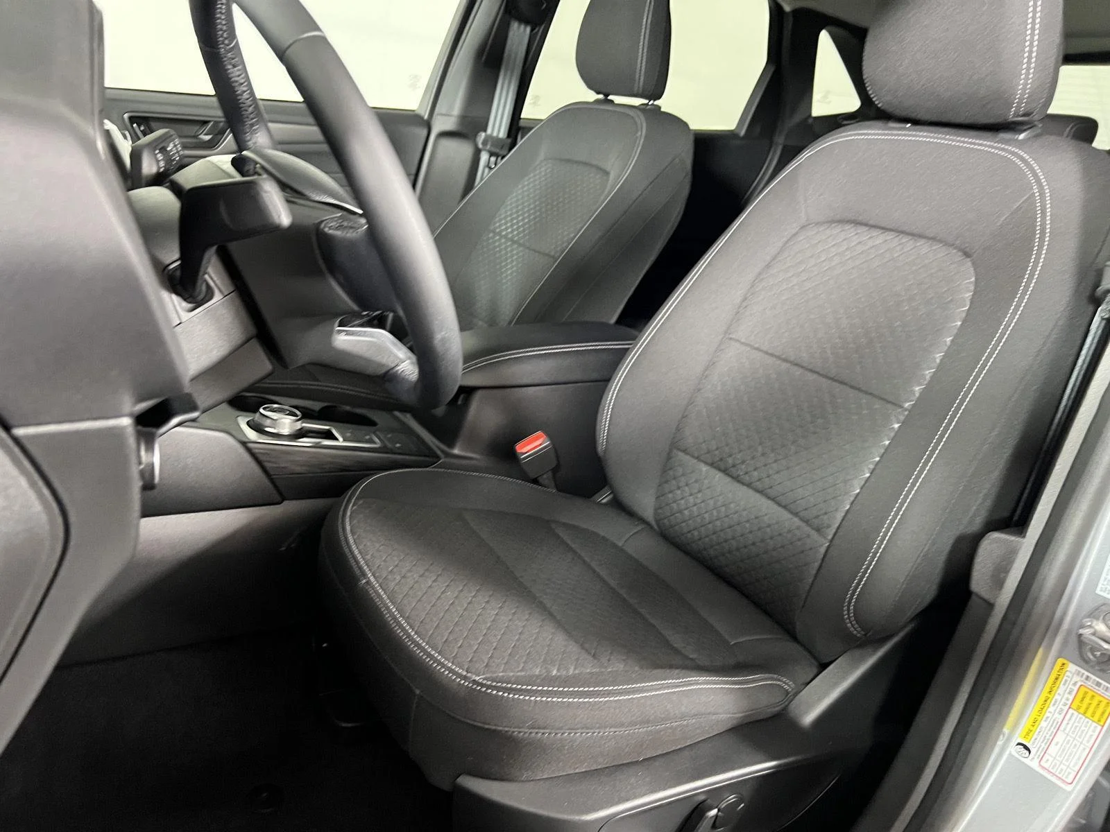 Used 2023 Iconic Silver Ford Active image 16