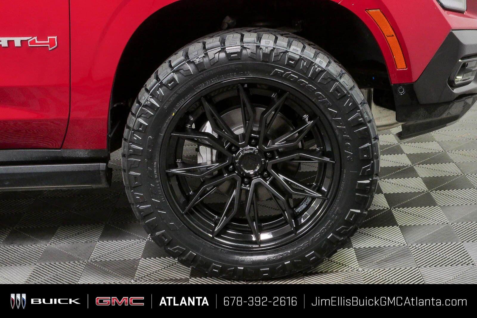 2026 GMC Yukon AT4 - Photo 41