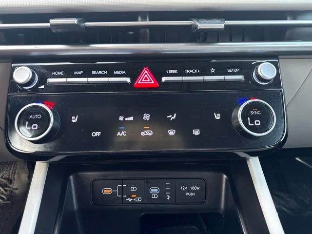 Used 2025 Black Hyundai SEL image 19