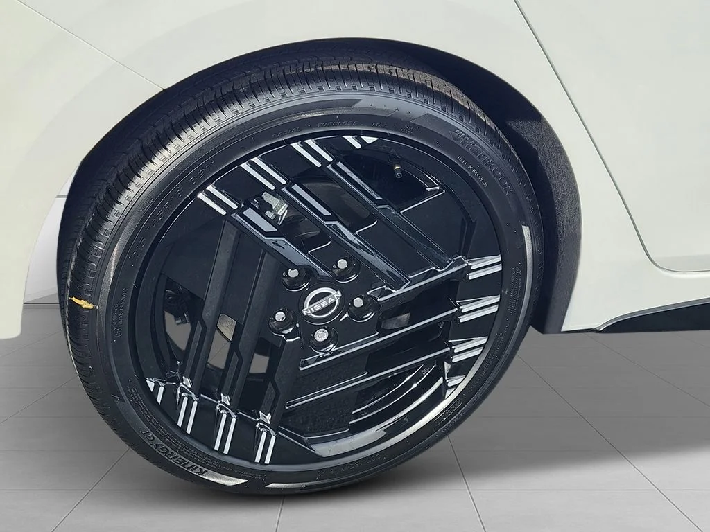 New 2027 White Nissan SR image 10
