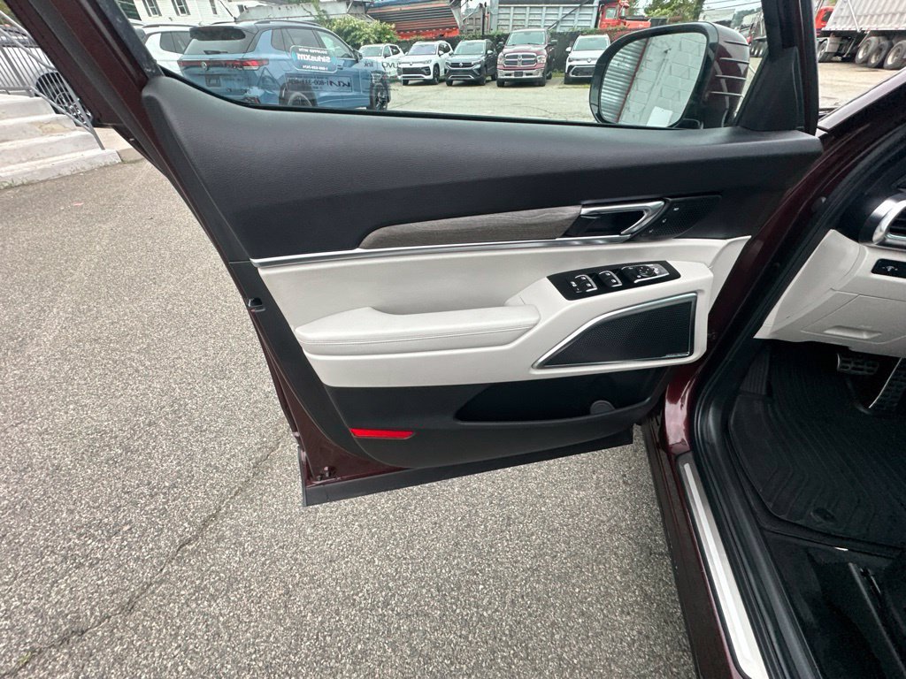 Certified Used 2022 Purple Kia SX image 8