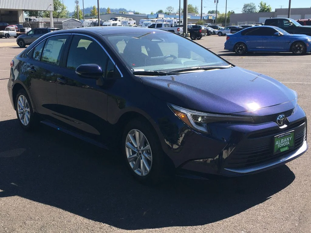 Used 2026  Toyota XLE image 9