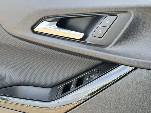 2026 Chevrolet Equinox LT - Photo 21