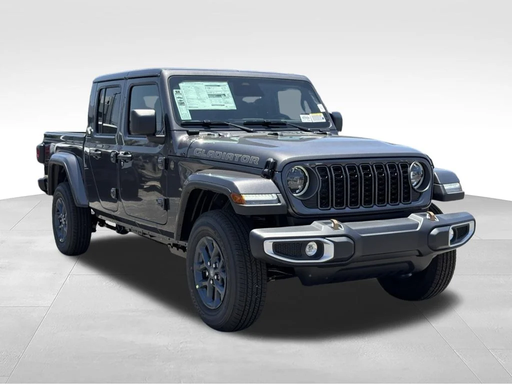 New 2026 Granite Crystal Metallic Clear-Coat Exterior Paint Jeep  image 4