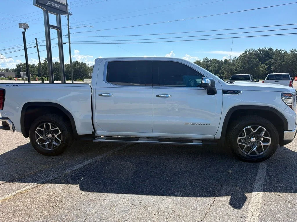 Used 2026 Glacier White GMC SLT image 6