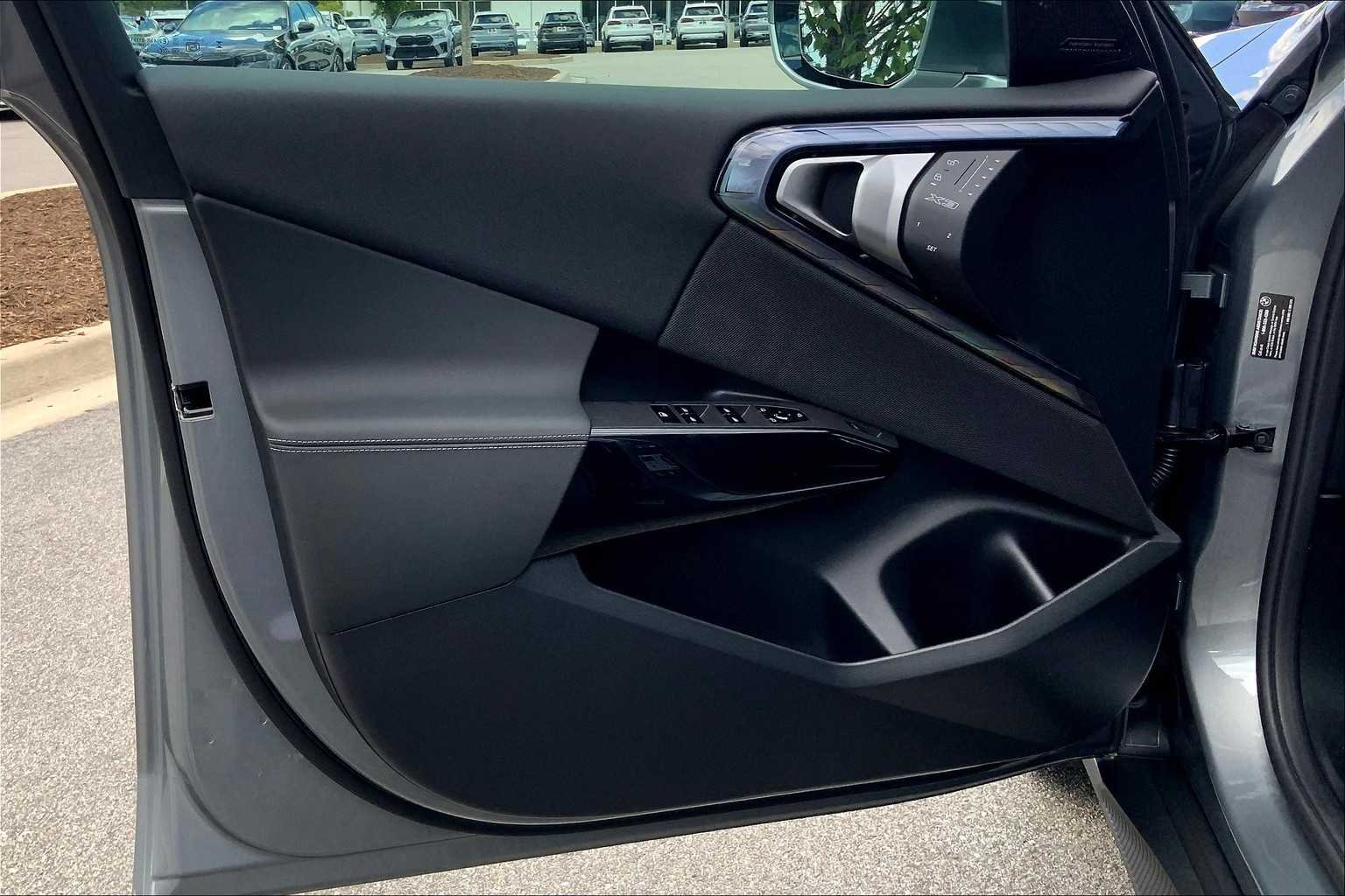 Used 2026 Skyscraper Grey Metallic BMW 30 xDrive image 10
