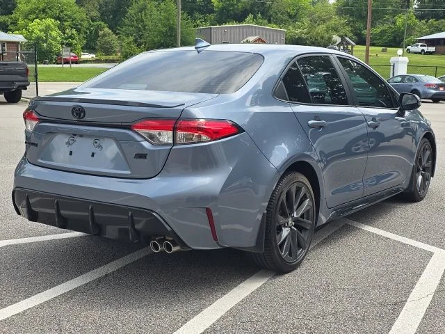 Used 2024  Toyota SE image 5