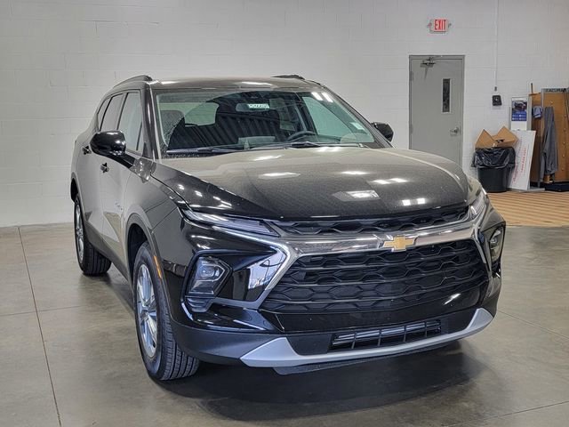 New 2026 Black Chevrolet 2LT image 4