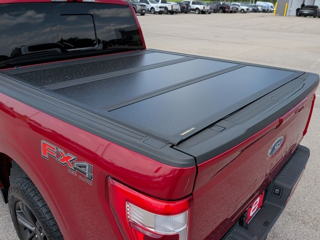 Used 2022 Rapid Red Metallic Tinted Clearcoat Ford Lariat image 48