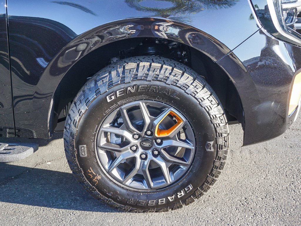 New 2026 Agate Black Metallic Ford Tremor image 9