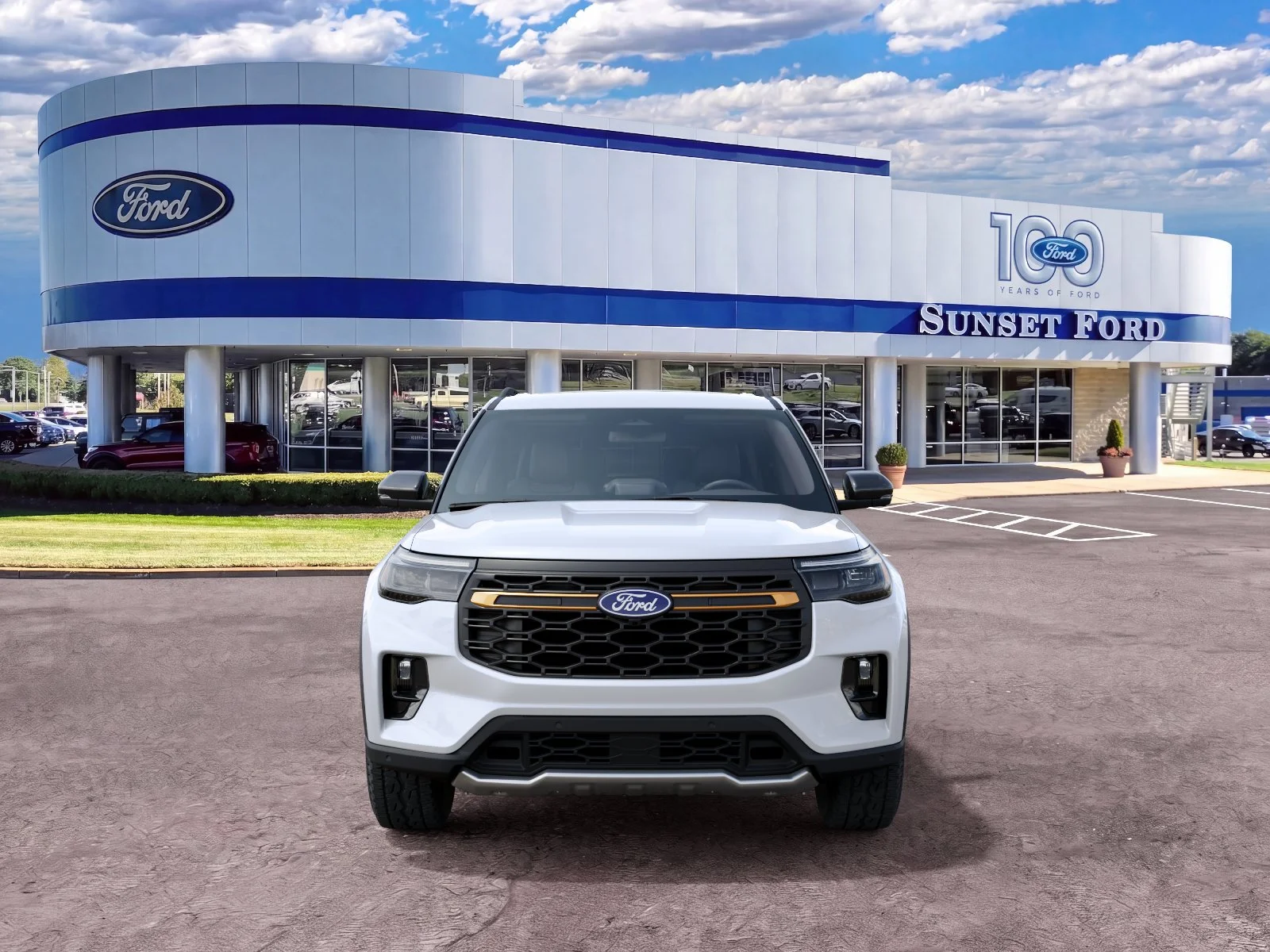 New 2027 Star White Metallic Tri-Coat Ford Tremor image 3