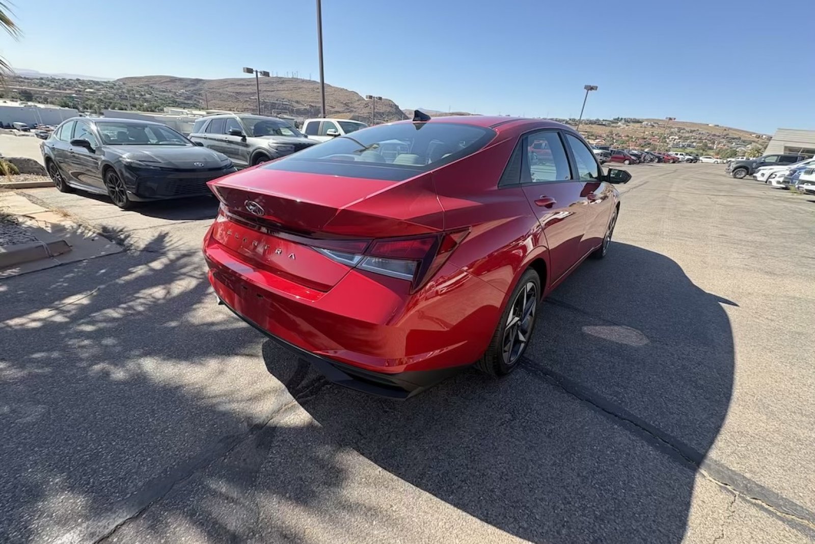 Used 2023 Calypso Red Hyundai SEL image 6