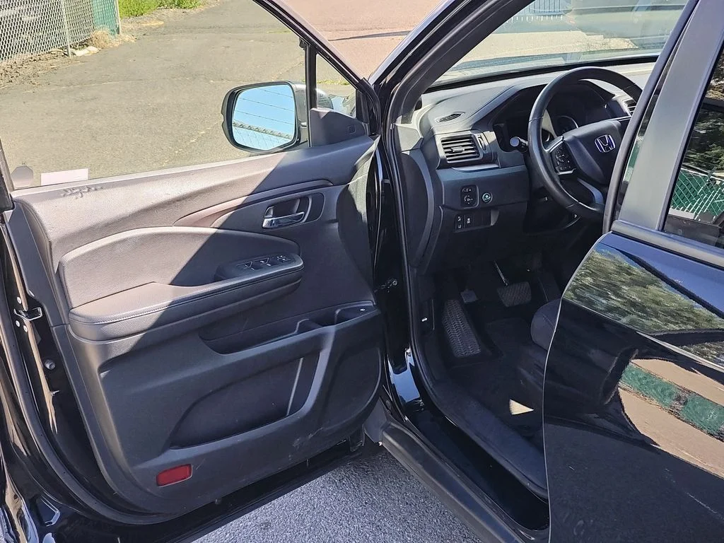 Used 2022 Crystal Black Pearl Honda Sport image 11