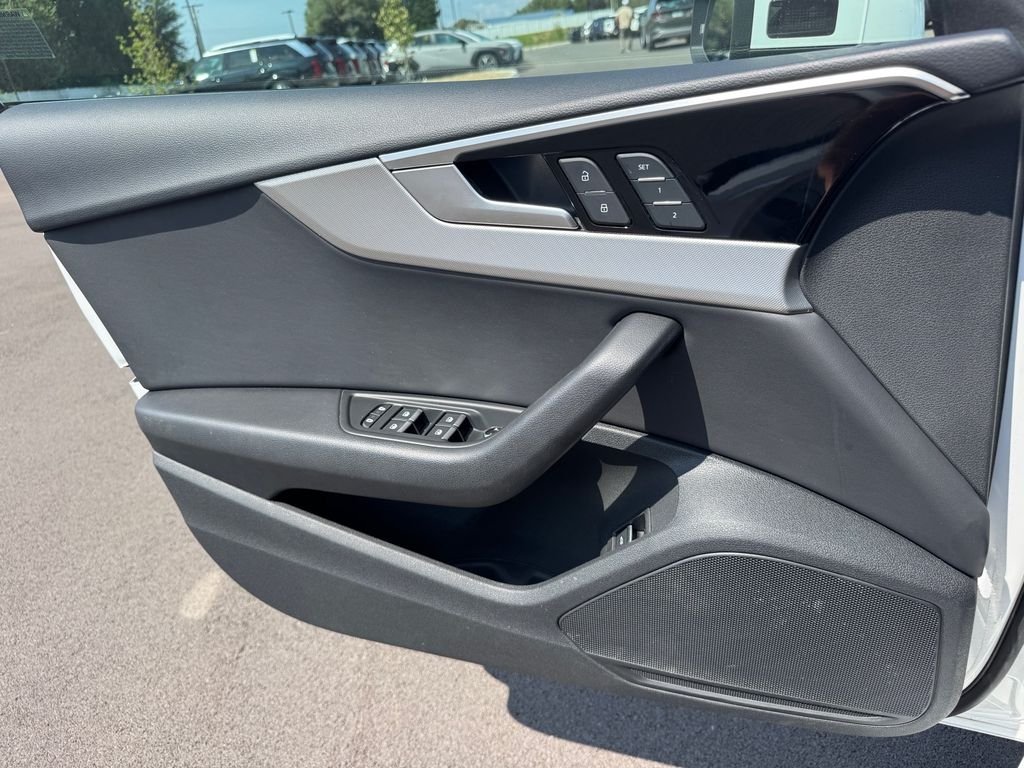 Used 2025  Audi 45 S line Premium image 22