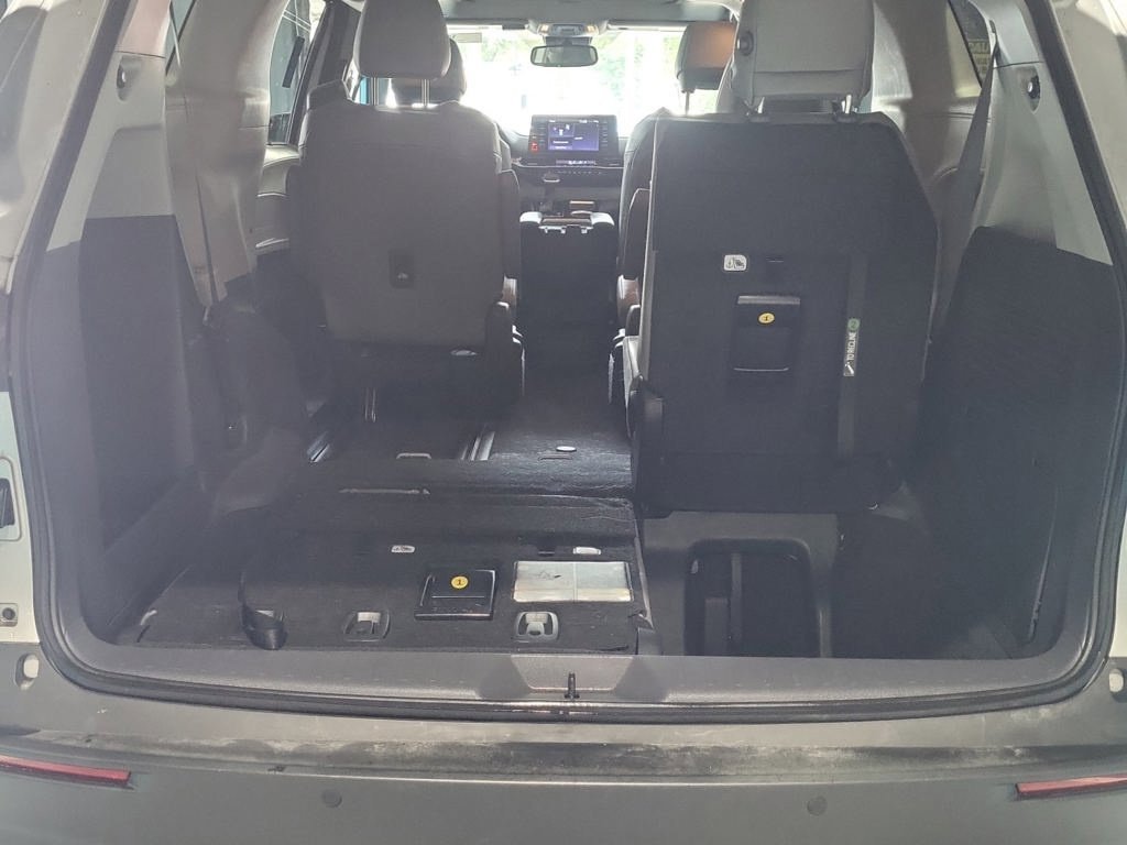Used 2023 Silver Toyota XLE image 5
