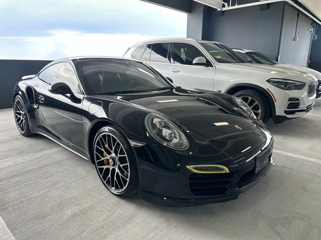 Used 2015  Porsche Turbo S image 4