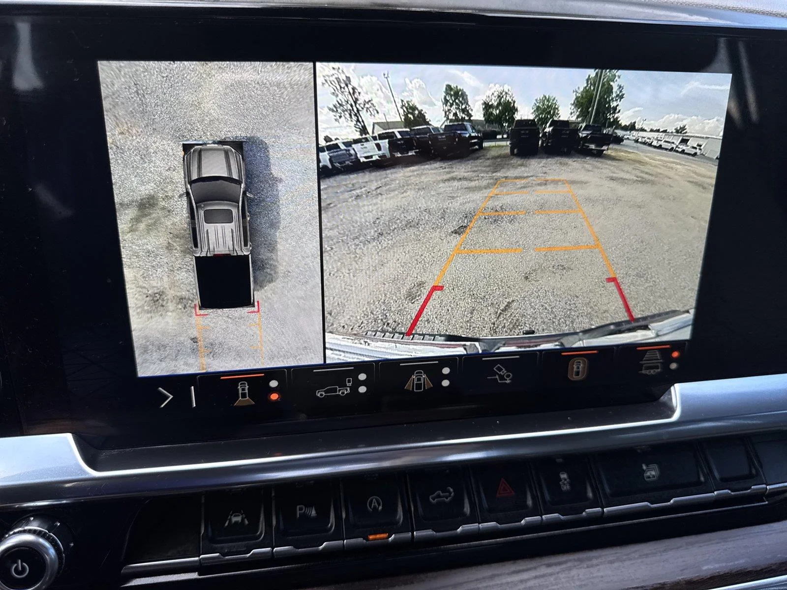 Used 2024 White Frost Tricoat GMC SLT image 26