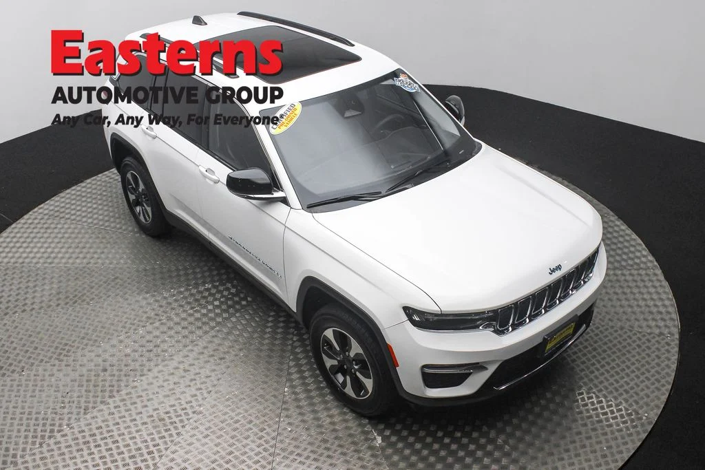 Used 2023 White Jeep 4xe image 3