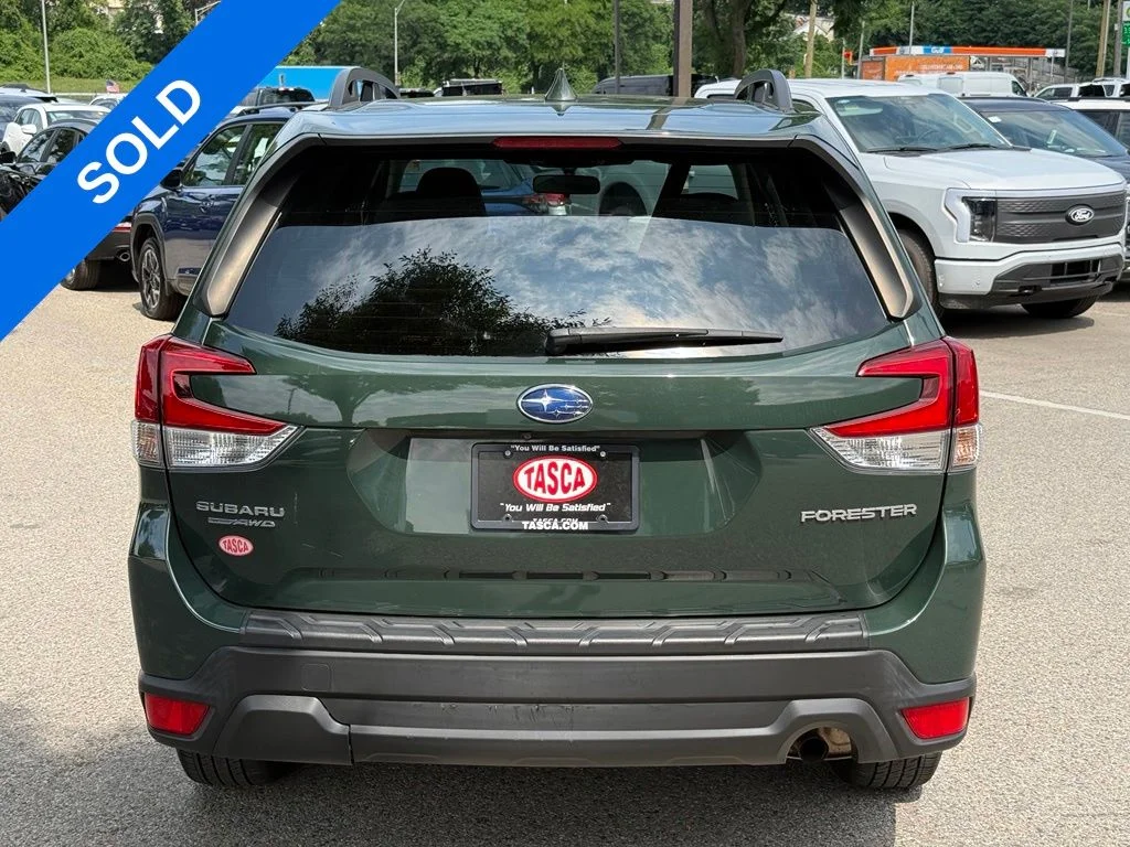 Used 2023 Green Subaru Premium image 9
