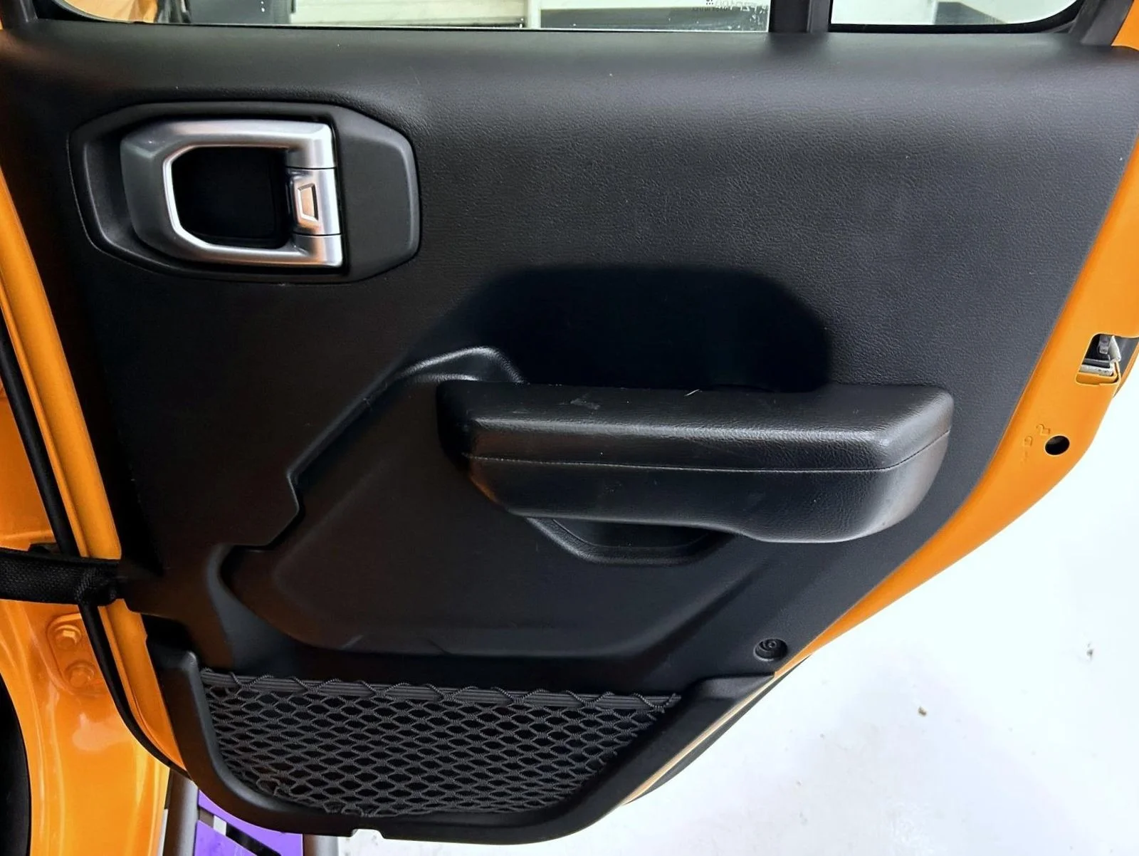 Used 2018 Orange Jeep Unlimited Sport S image 19