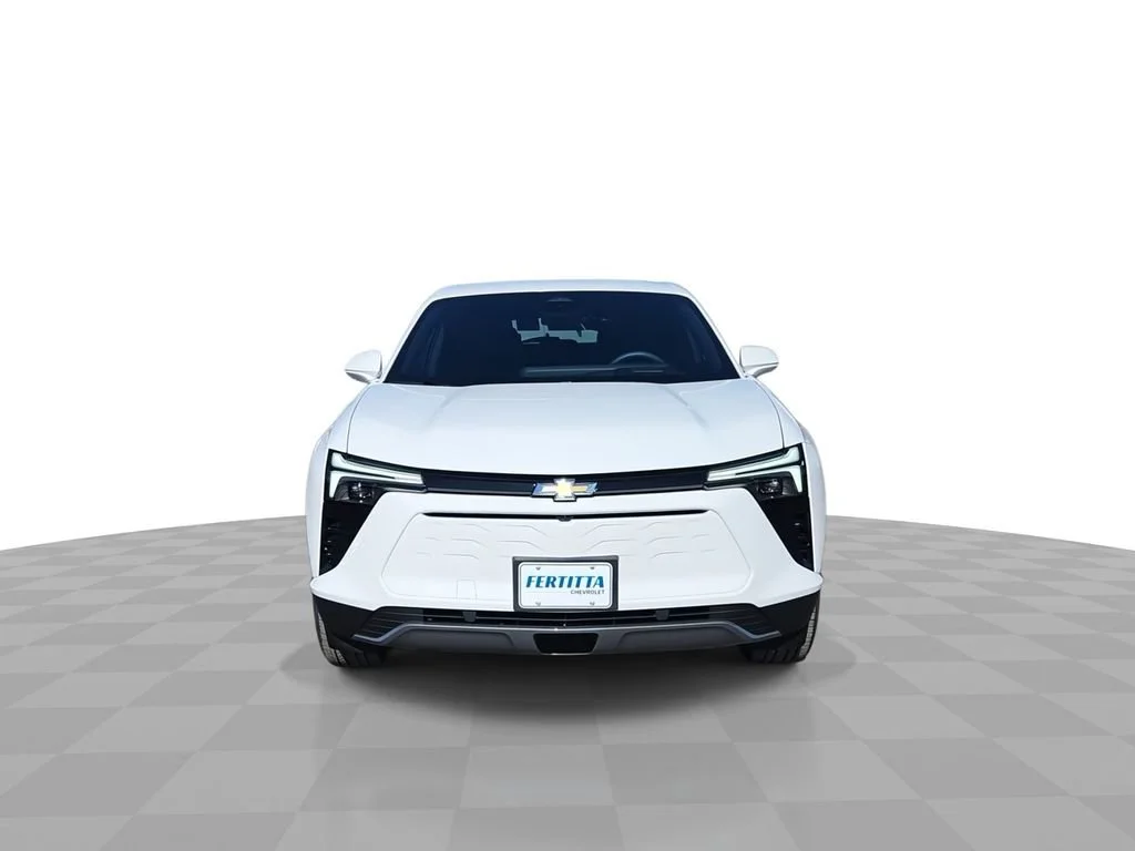 New 2026 Summit White Chevrolet LT image 3