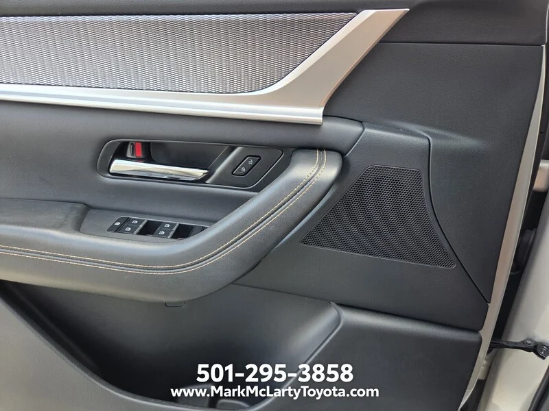 Used 2025 Platinum Quartz MAZDA 3.3 TURBO PREFERRED PACKAGE image 27