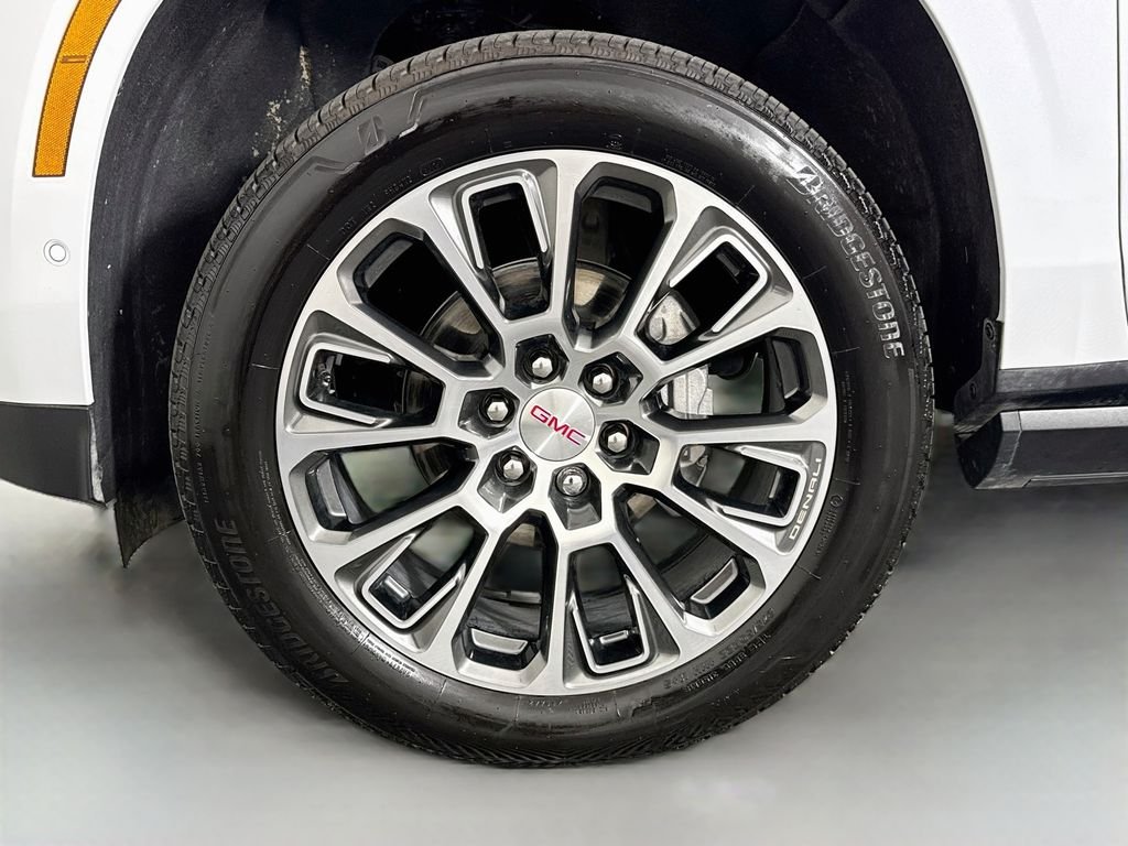 Used 2026 Glacier White Tricoat GMC Denali image 32