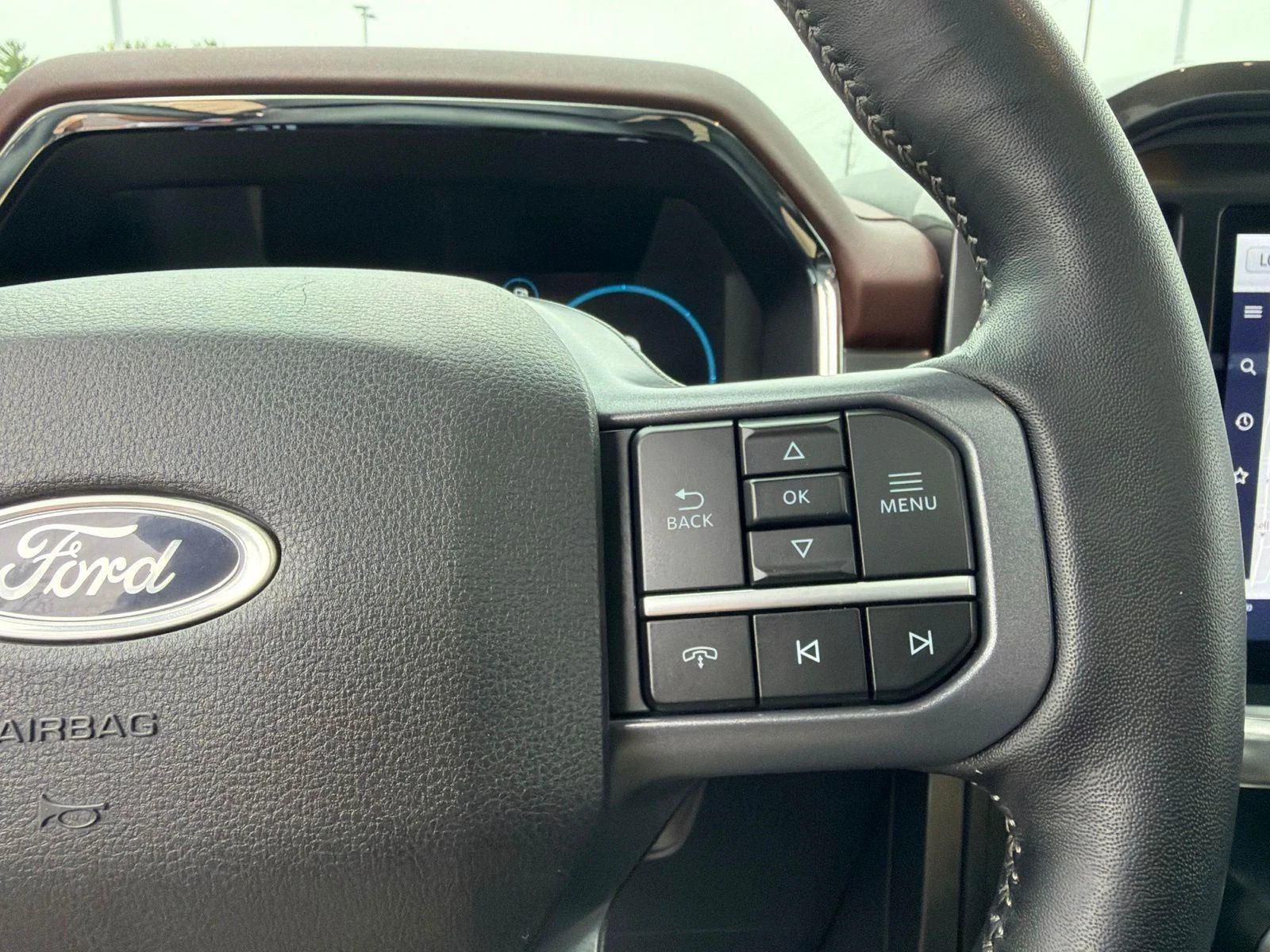 Used 2023 Agate Black Metallic Ford LARIAT image 16