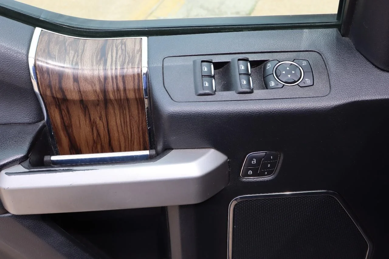 2020 Ford F-150 Lariat - Photo 11
