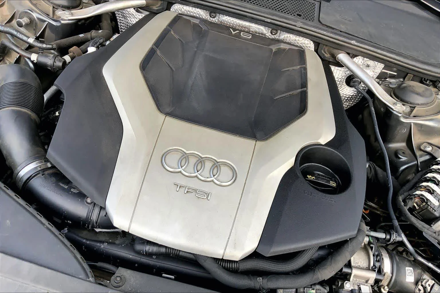 Used 2019 Daytona Gray Pearl Effect Audi Premium Plus image 33