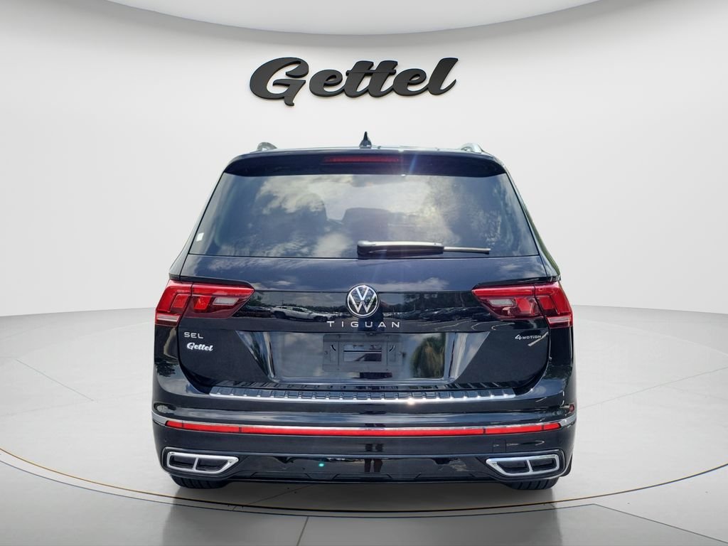 Used 2024 Black Volkswagen 2.0T SEL R-Line image 6
